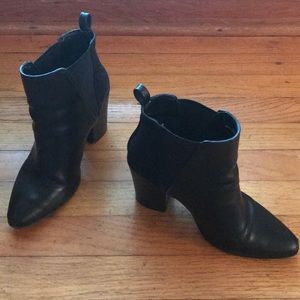 Target black heeled Chelsea boot size 7